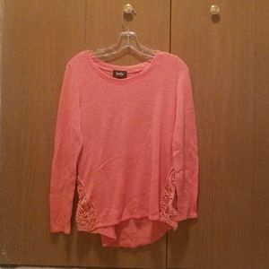 Thin long sleeved shirt